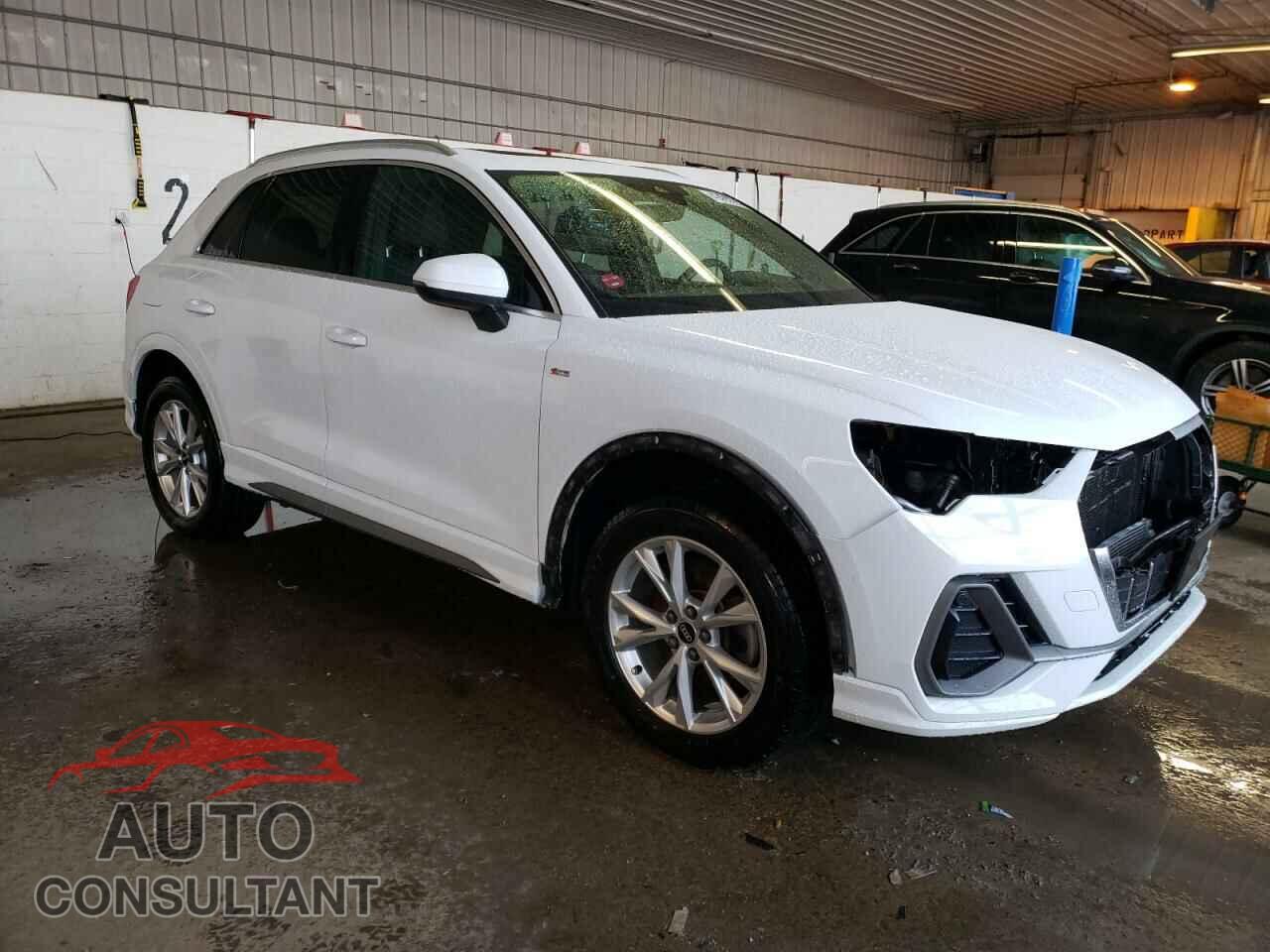 AUDI Q3 2021 - WA1EECF38M1028634