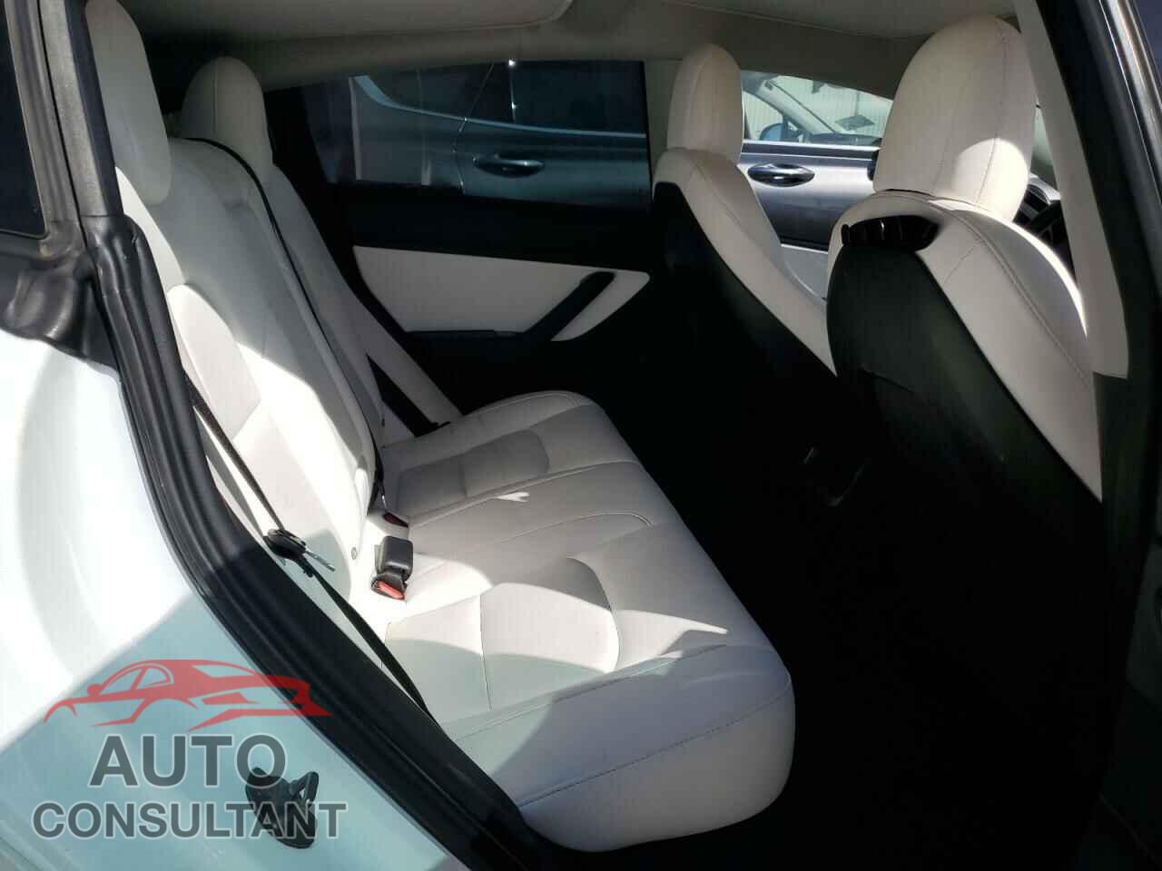 TESLA MODEL 3 2018 - 5YJ3E1EA4JF168734