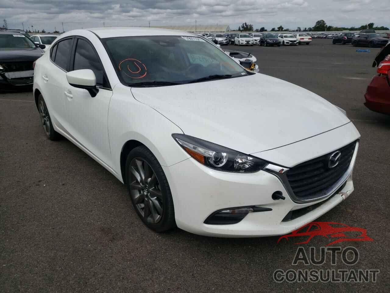 MAZDA 3 2018 - 3MZBN1V37JM191642