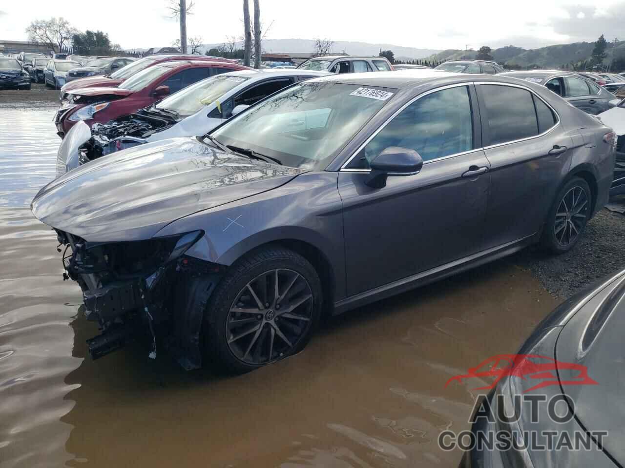 TOYOTA CAMRY 2022 - 4T1T11AK3NU619381