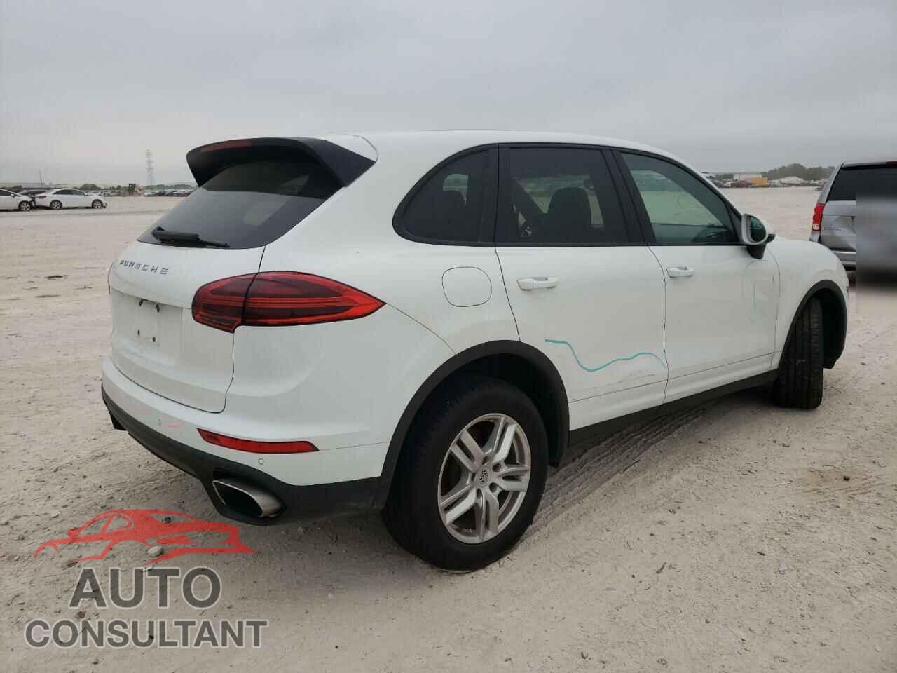 PORSCHE CAYENNE 2016 - WP1AA2A29GKA13095