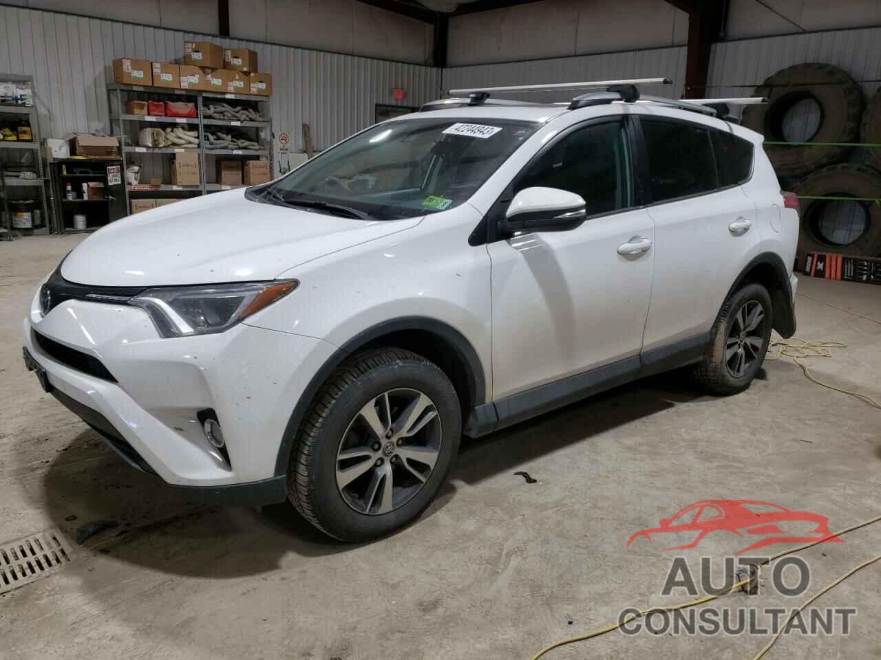 TOYOTA RAV4 2018 - 2T3RFREV1JW755119