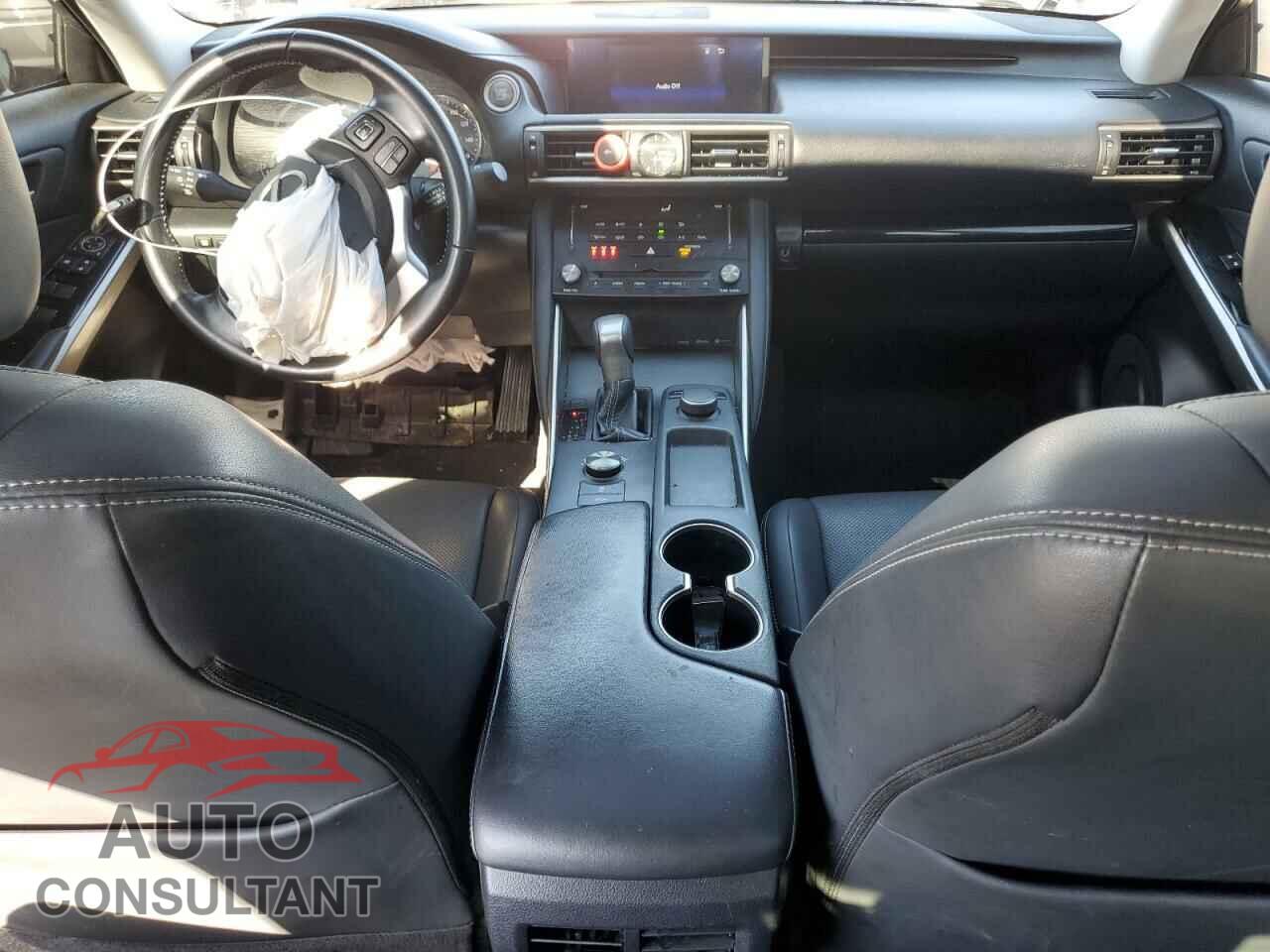 LEXUS IS 2017 - JTHBA1D26H5058103