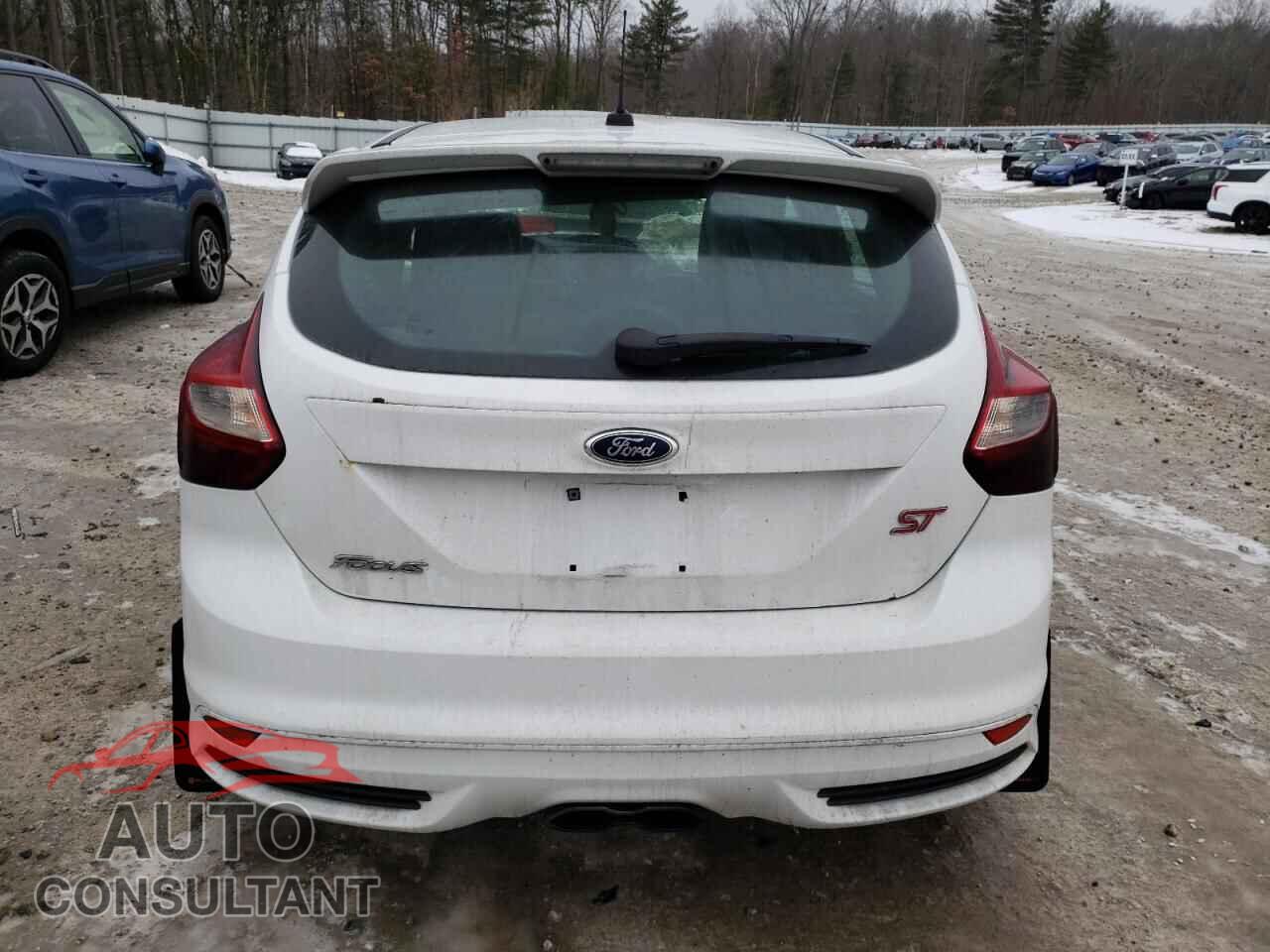 FORD FOCUS 2013 - 1FADP3L90DL238465