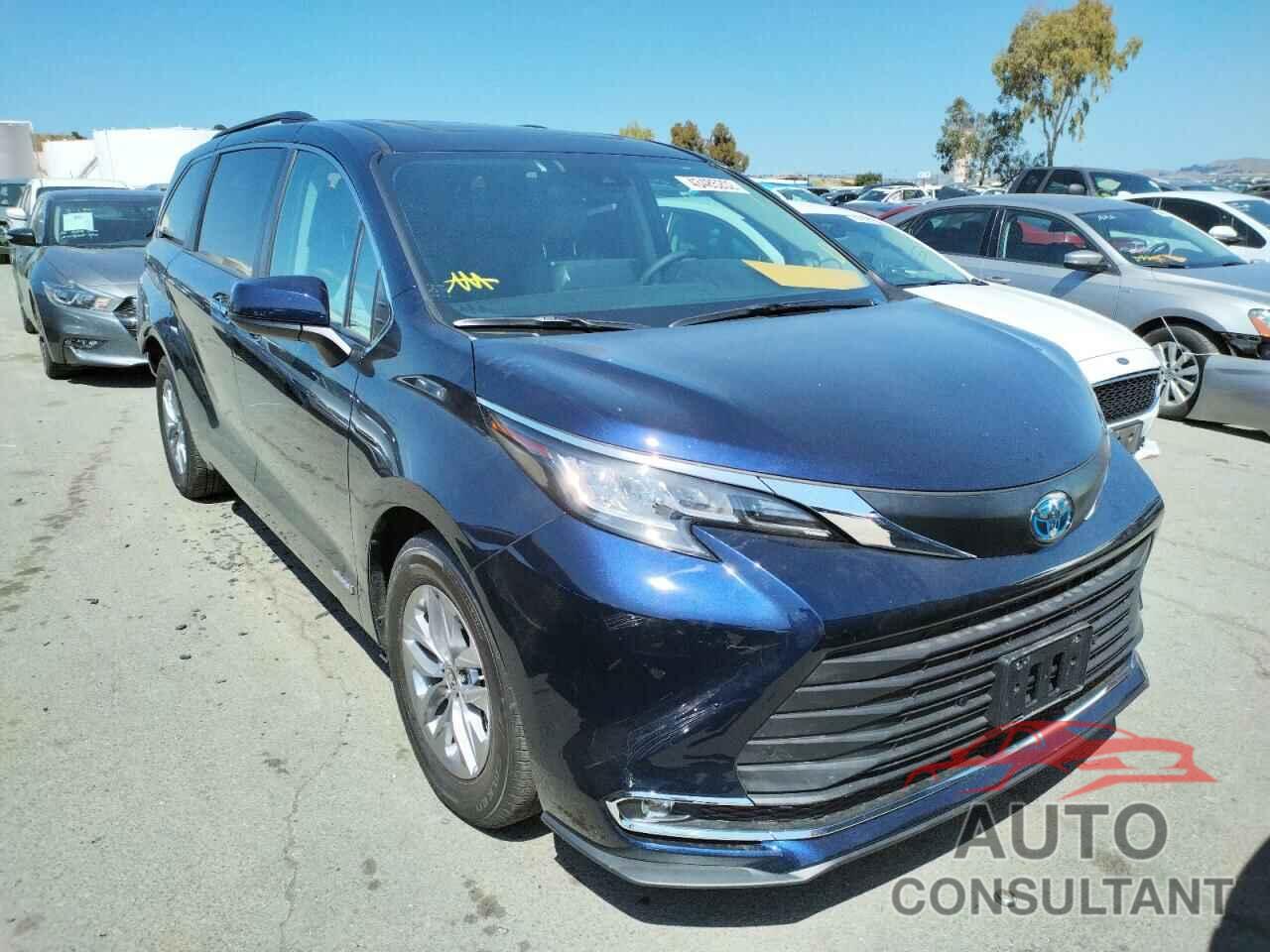 TOYOTA SIENNA 2021 - 5TDJRKEC9MS033204