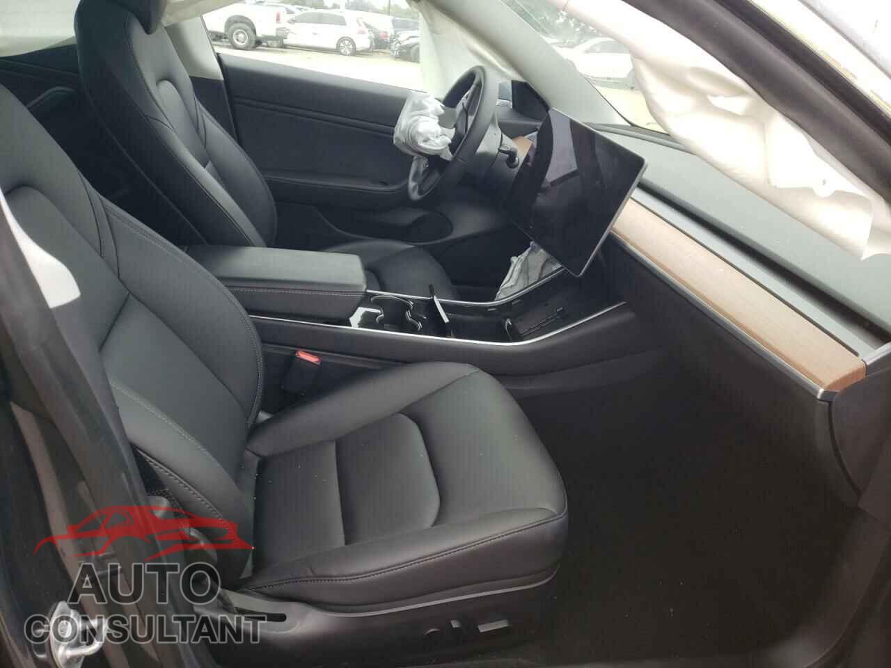 TESLA MODEL 3 2020 - 5YJ3E1EC1LF646824