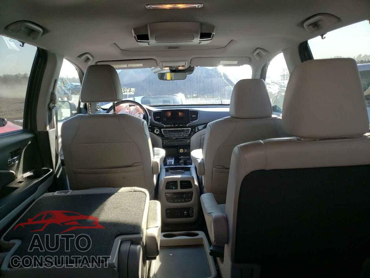 HONDA PILOT 2019 - 5FNYF5H64KB028394