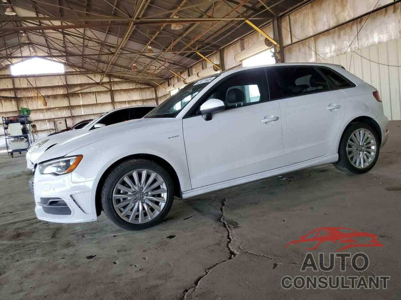 AUDI A3 2016 - WAUUPBFF2GA100087