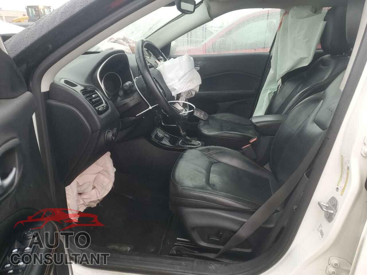 JEEP COMPASS 2018 - 3C4NJDCB1JT209596