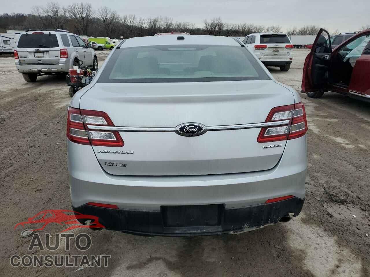 FORD TAURUS 2015 - 1FAHP2D89FG130861