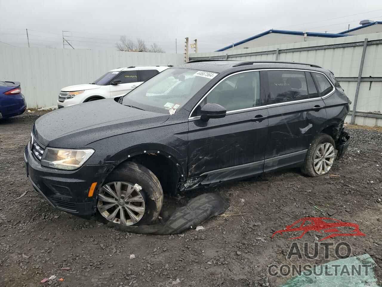 VOLKSWAGEN TIGUAN 2018 - 3VV2B7AX0JM083324