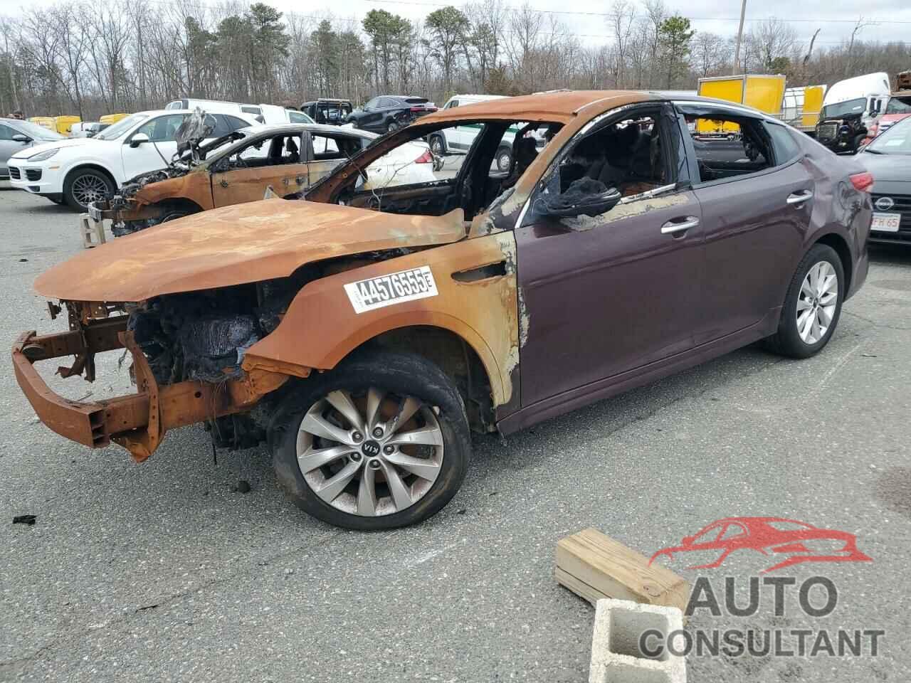 KIA OPTIMA 2018 - 5XXGU4L33JG272414