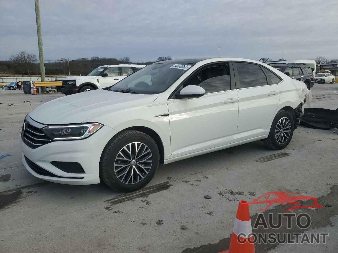 VOLKSWAGEN JETTA 2019 - 3VWEB7BU3KM244067