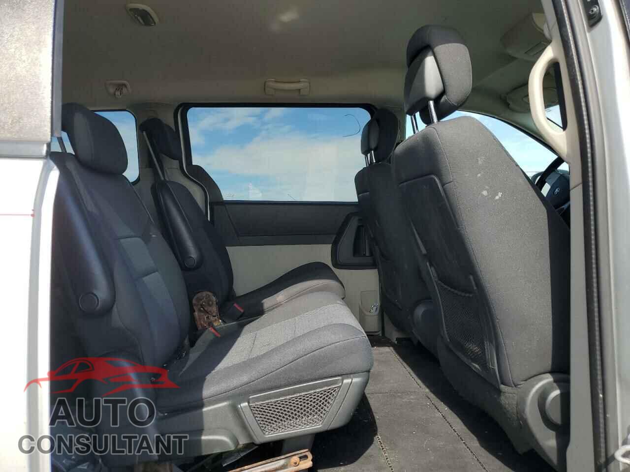 DODGE CARAVAN 2010 - 2D4RN4DE7AR425988