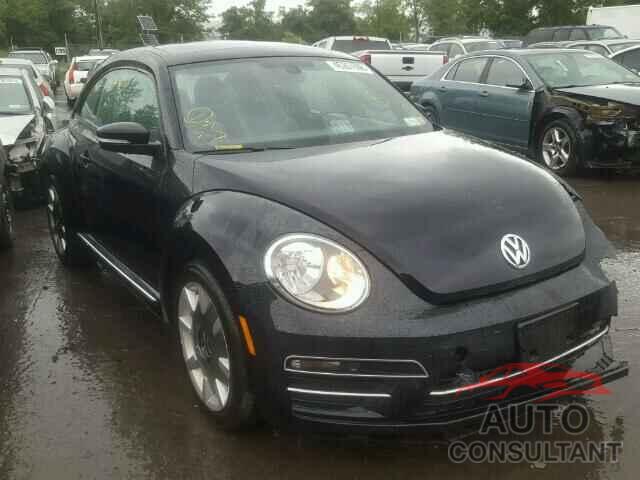 VOLKSWAGEN BEETLE 2017 - 3VWJ17AT8HM617462