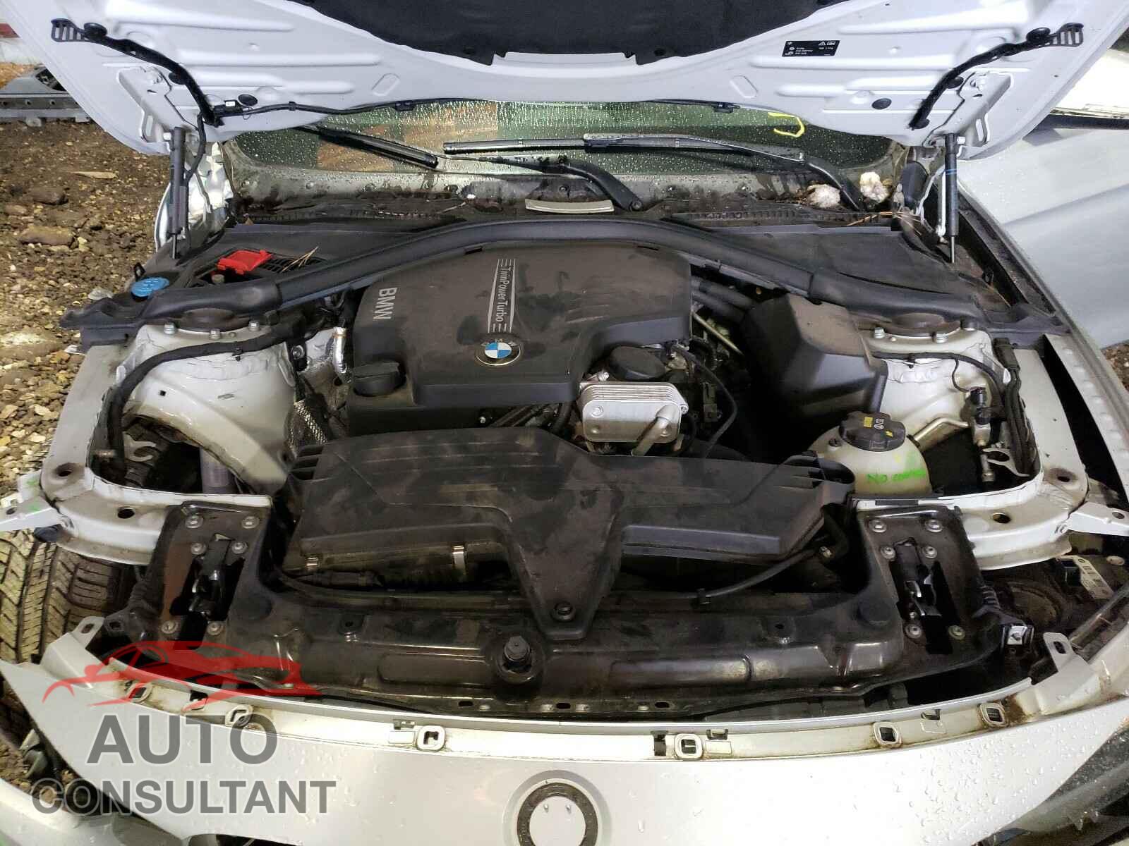BMW 3 SERIES 2016 - WBA8E3G57GNU38628