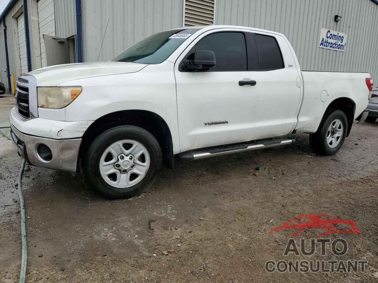 TOYOTA TUNDRA 2011 - 5TFRM5F13BX021086