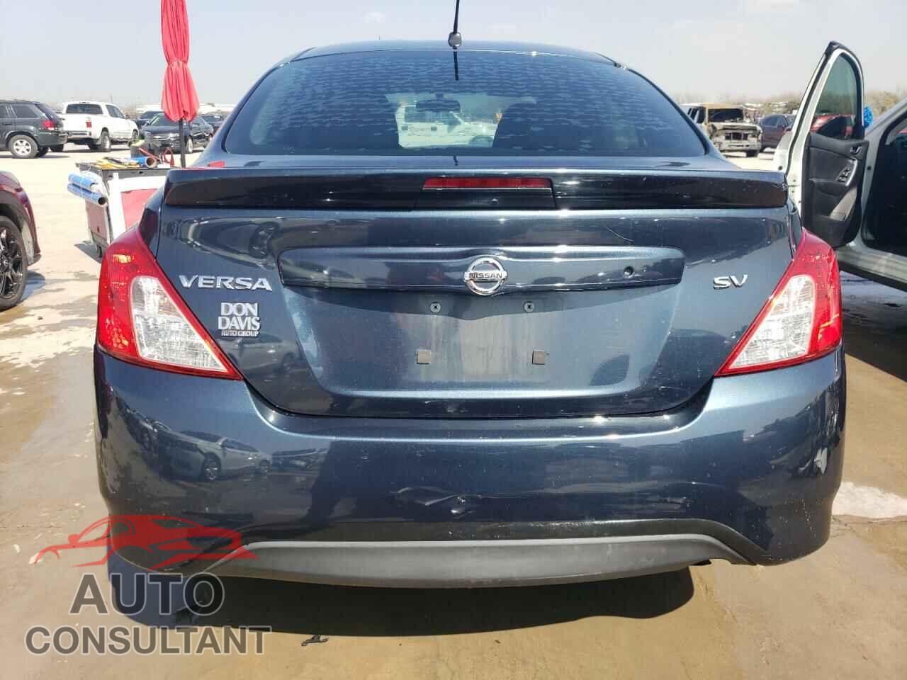 NISSAN VERSA 2017 - 3N1CN7AP3HL890322