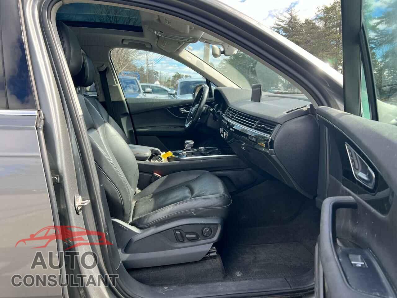 AUDI Q7 2017 - WA1LAAF75HD004810