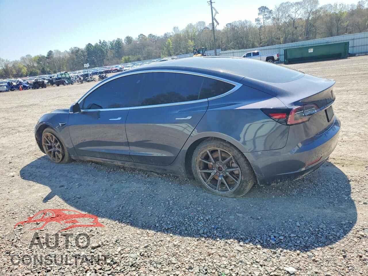 TESLA MODEL 3 2019 - 5YJ3E1EB5KF195239