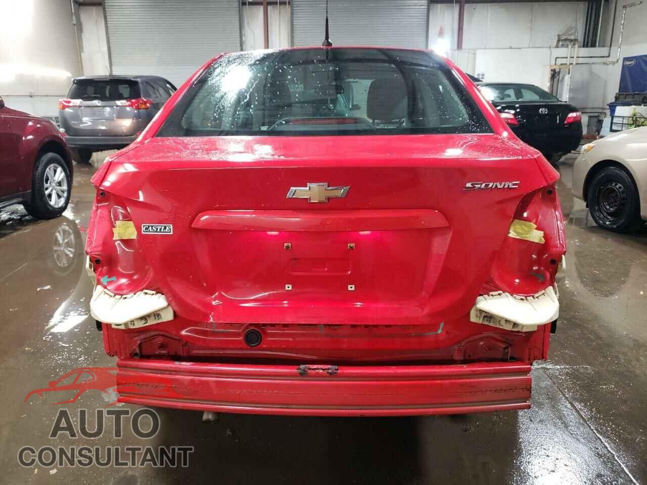 CHEVROLET SONIC 2014 - 1G1JA5SH4E4157072