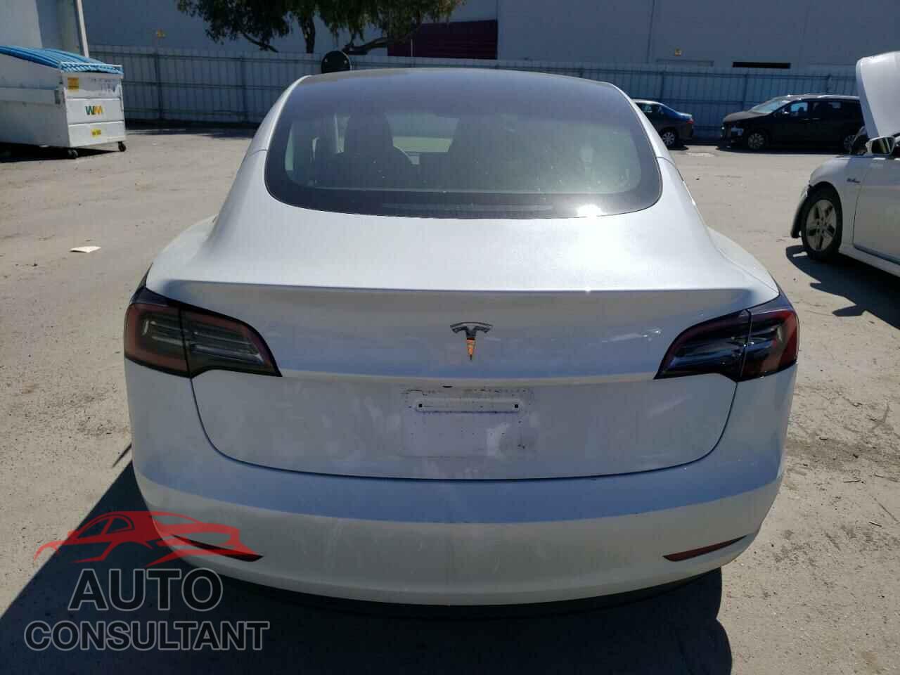 TESLA MODEL 3 2023 - 5YJ3E1EA4PF606595