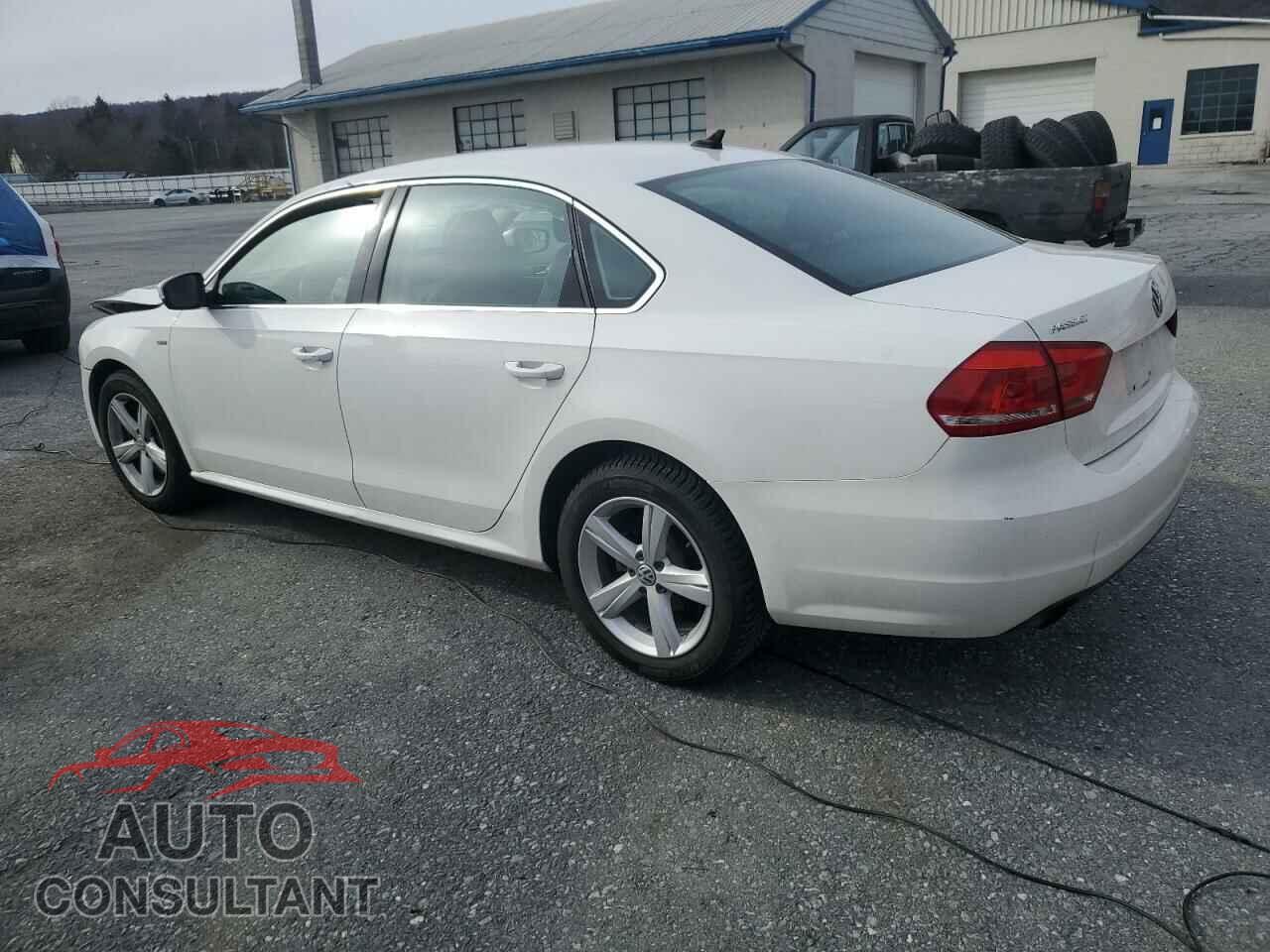 VOLKSWAGEN PASSAT 2015 - 1VWAT7A32FC113370