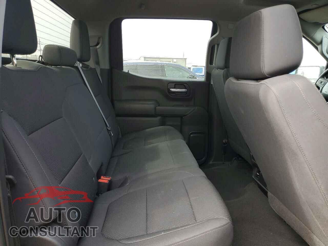 CHEVROLET SILVERADO 2021 - 3GCPYBEK6MG421736