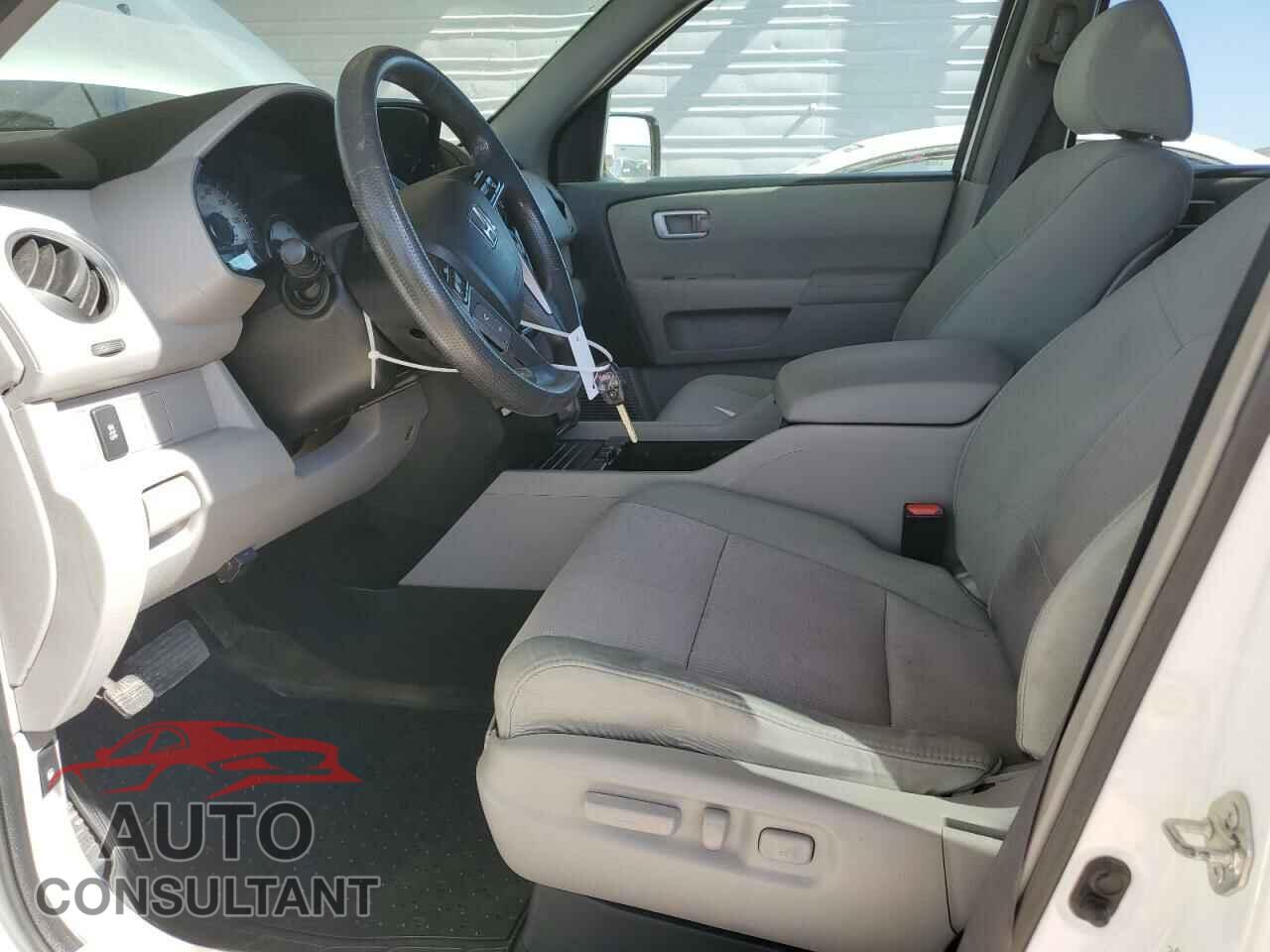 HONDA PILOT 2015 - 5FNYF3H48FB004172