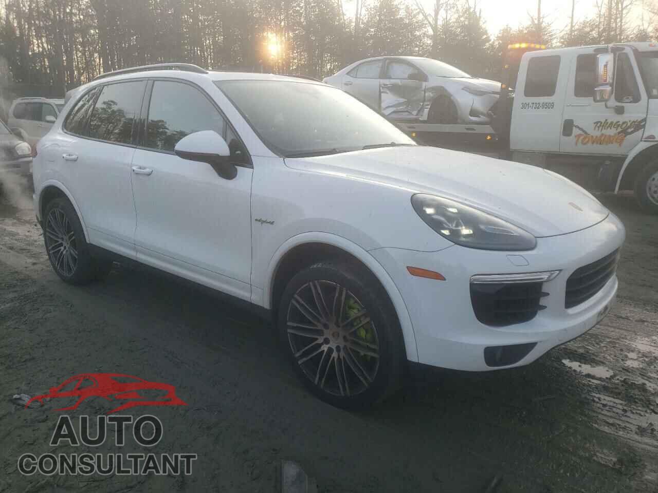 PORSCHE CAYENNE 2017 - WP1AE2A21HLA69743