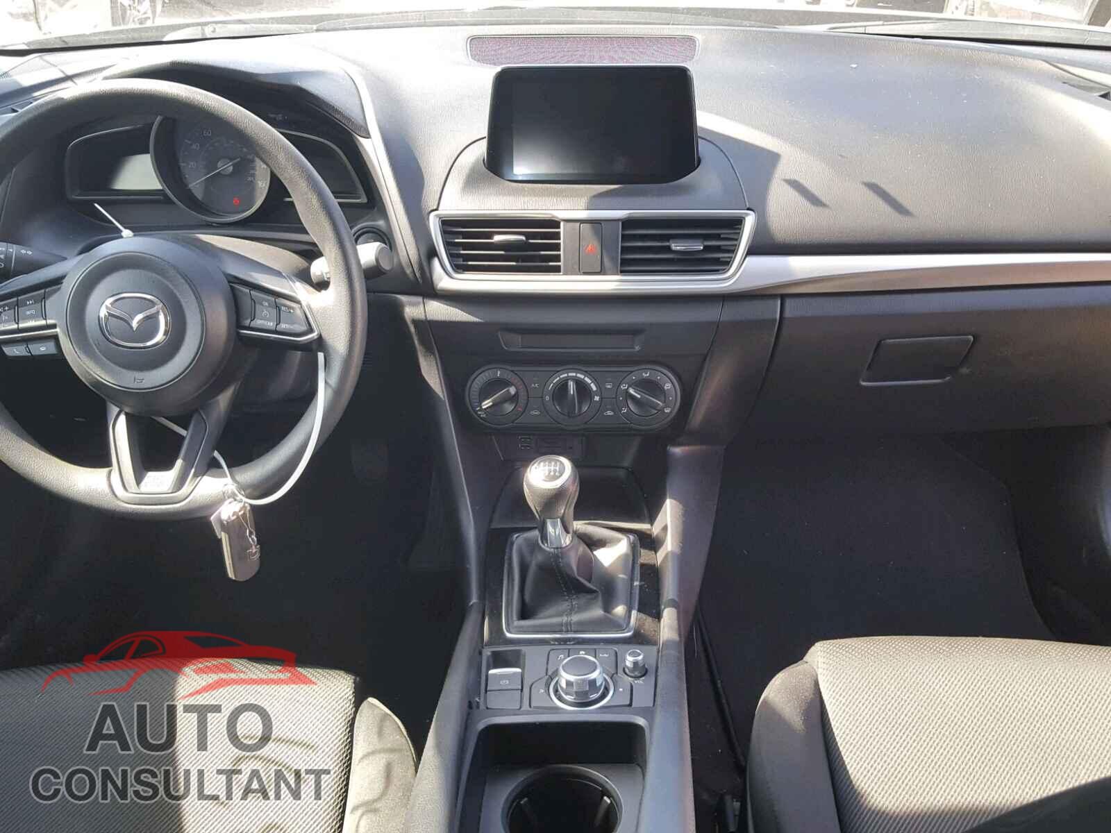 MAZDA 3 2017 - 3MZBN1K77HM129966