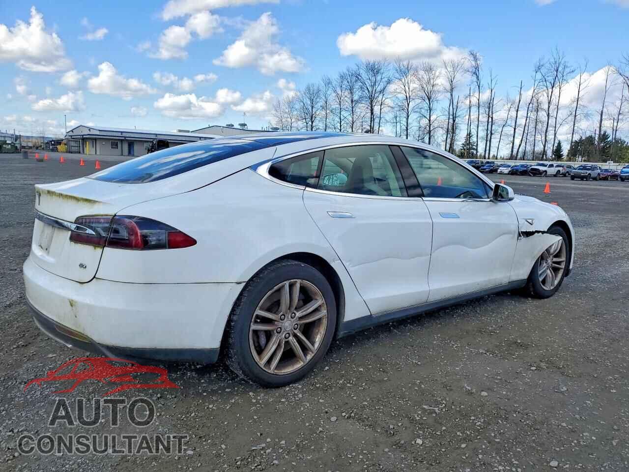 TESLA MODEL S 2013 - 5YJSA1AC8DFP10940
