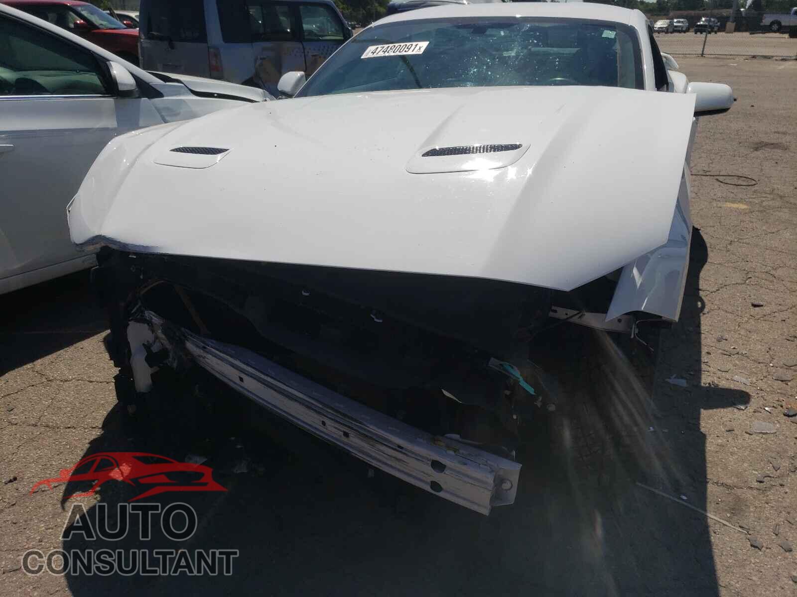 FORD MUSTANG 2019 - 1FA6P8CFXK5142632