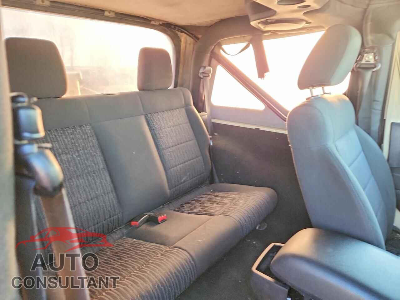 JEEP WRANGLER 2011 - 1J4AA2D11BL620366