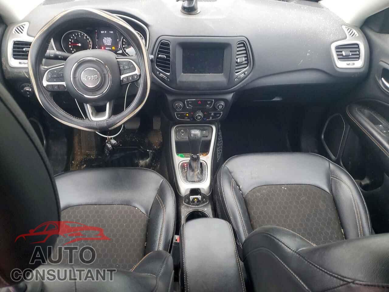 JEEP COMPASS 2020 - 3C4NJCBB5LT258590