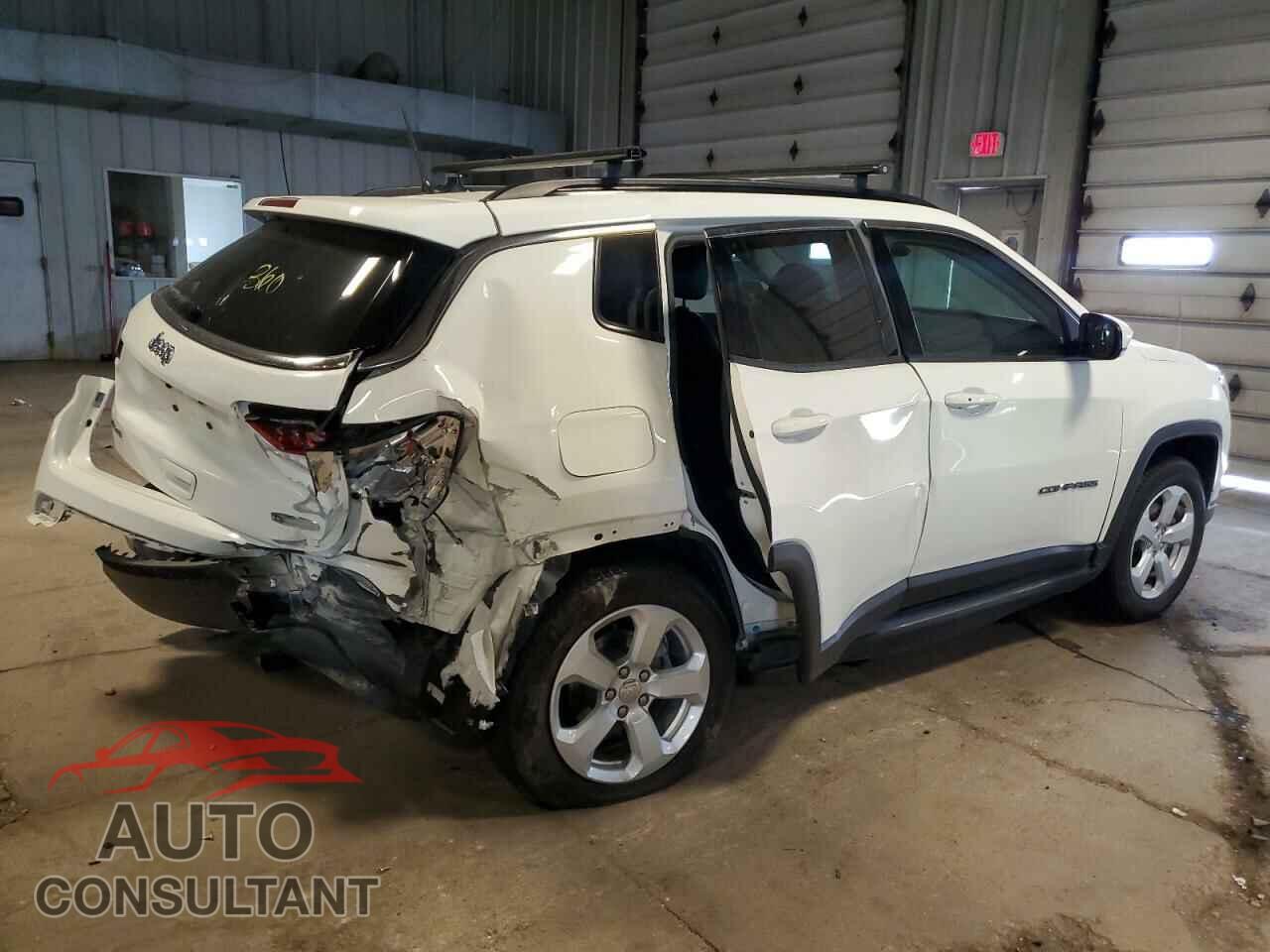 JEEP COMPASS 2018 - 3C4NJDBB7JT283381