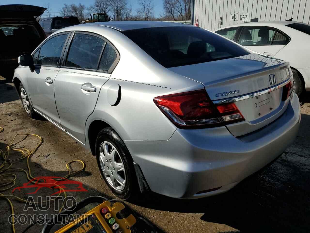 HONDA CIVIC 2013 - 2HGFB2F57DH562130