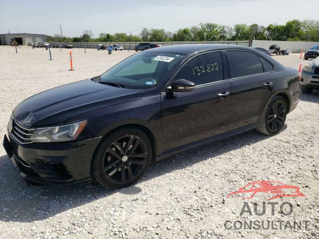 VOLKSWAGEN PASSAT 2018 - 1VWAA7A37JC033819