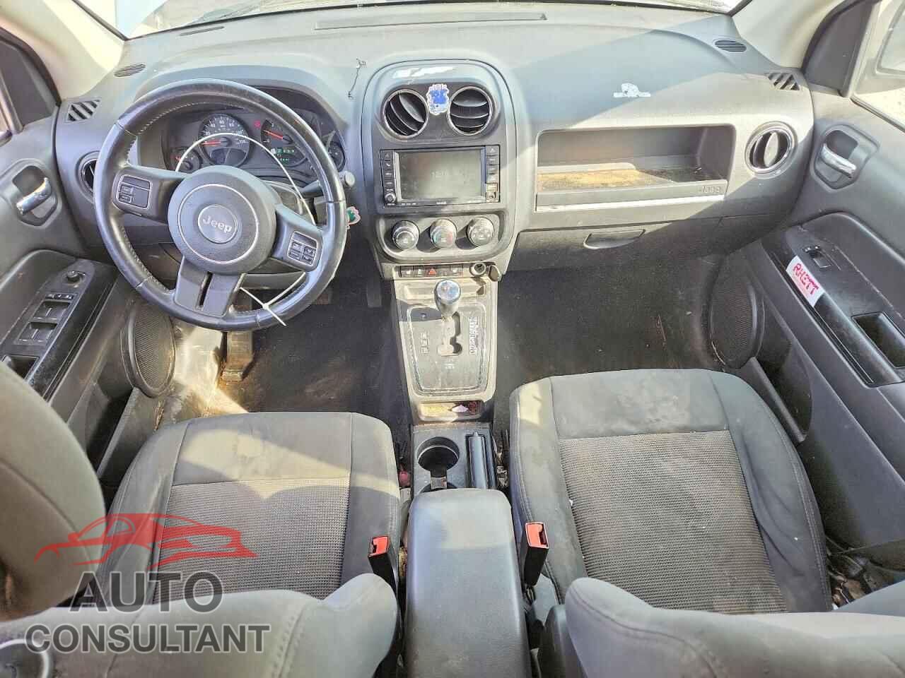 JEEP COMPASS 2011 - 1J4NF1FB5BD180374