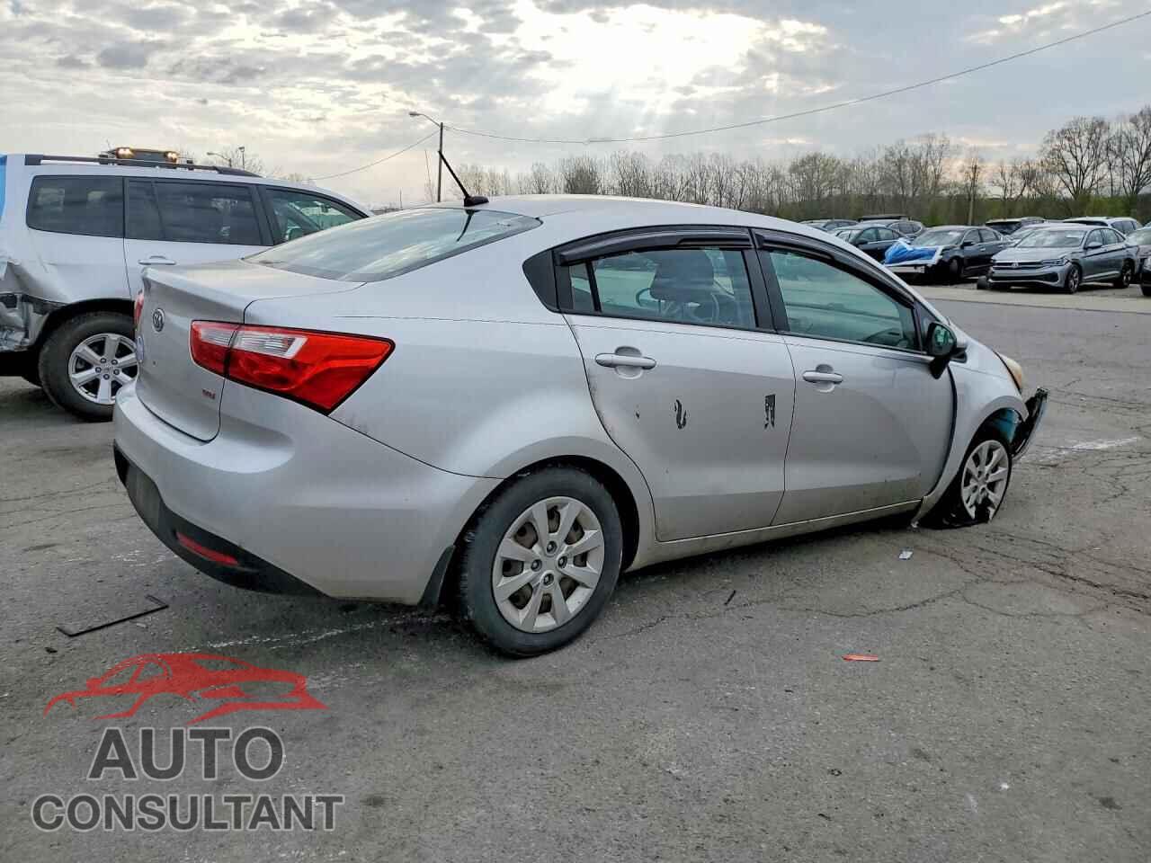KIA RIO 2013 - KNADM4A31D6107077