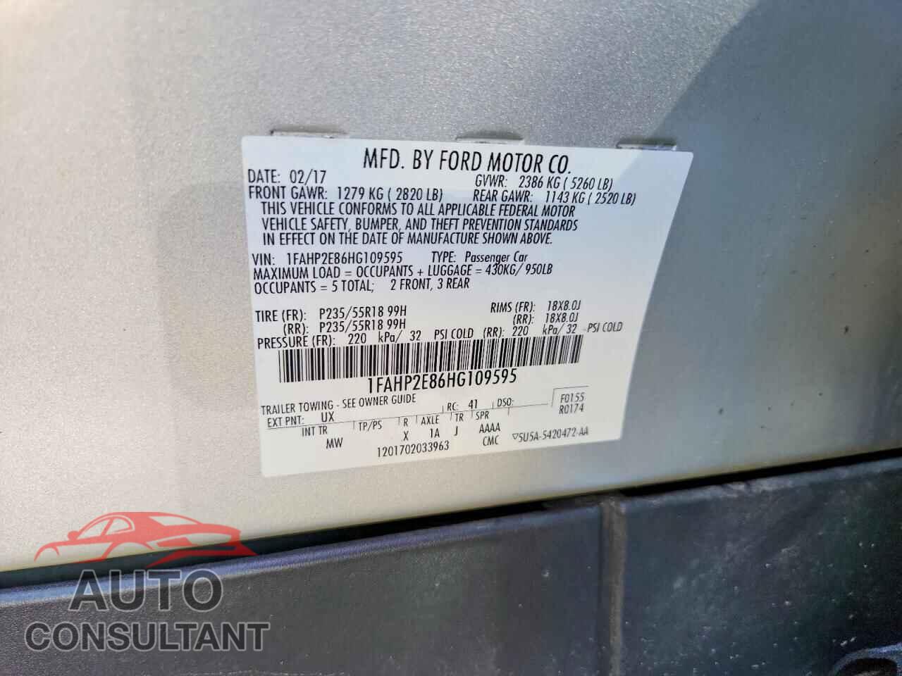 FORD TAURUS 2017 - 1FAHP2E86HG109595