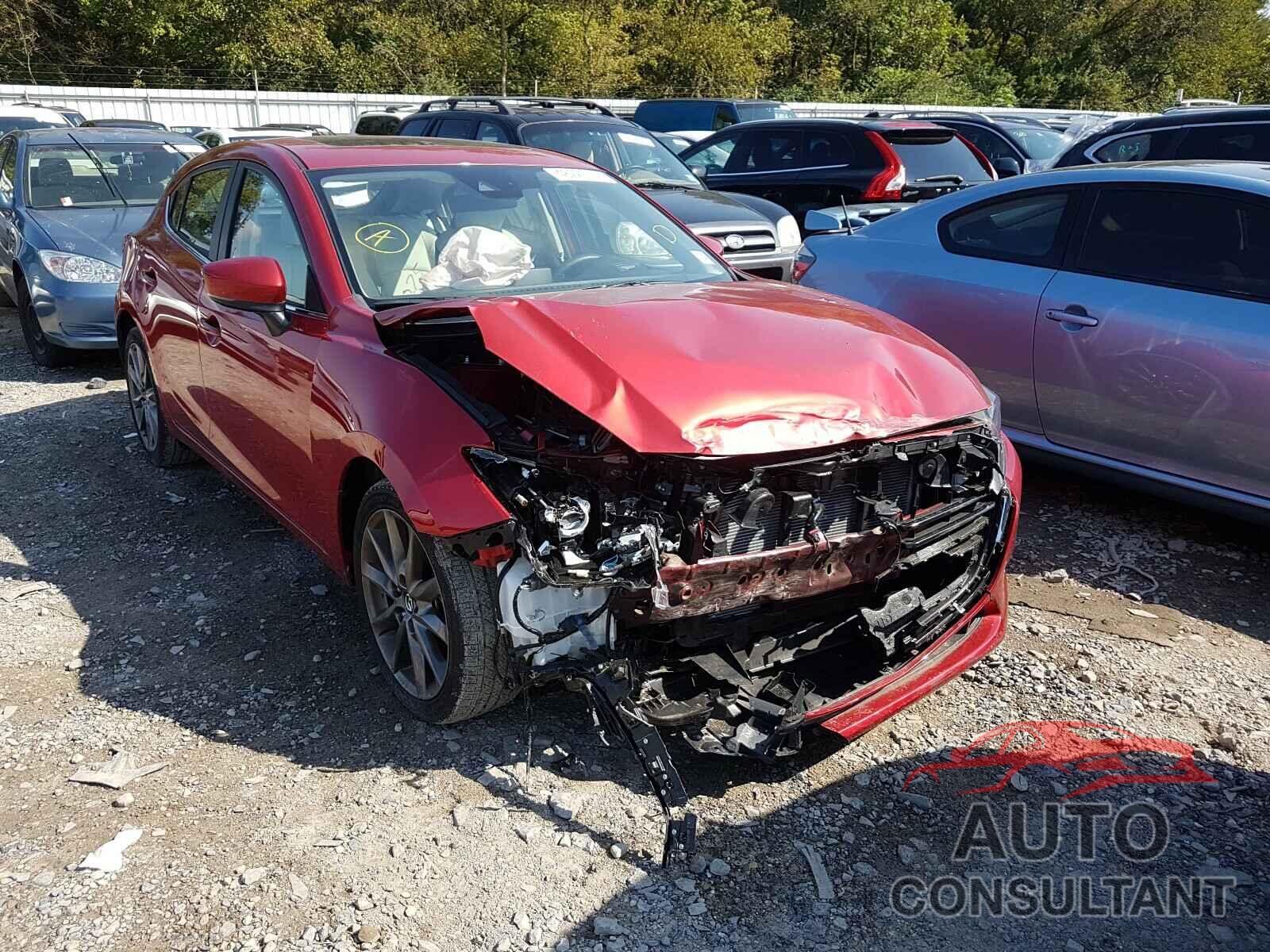 MAZDA 3 2018 - 3MZBN1M31JM265347