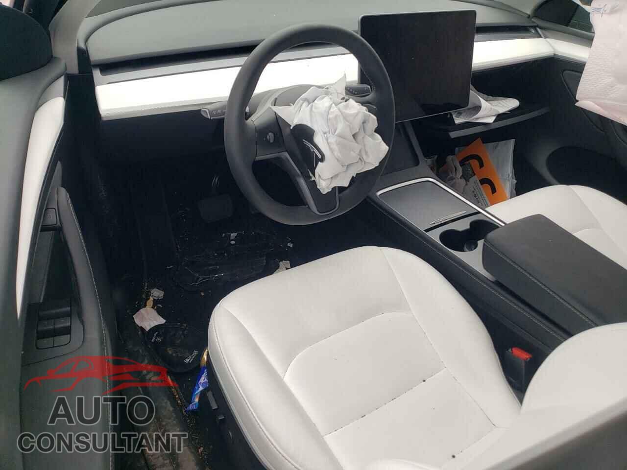 TESLA MODEL Y 2024 - 7SAYGDED2RF037005