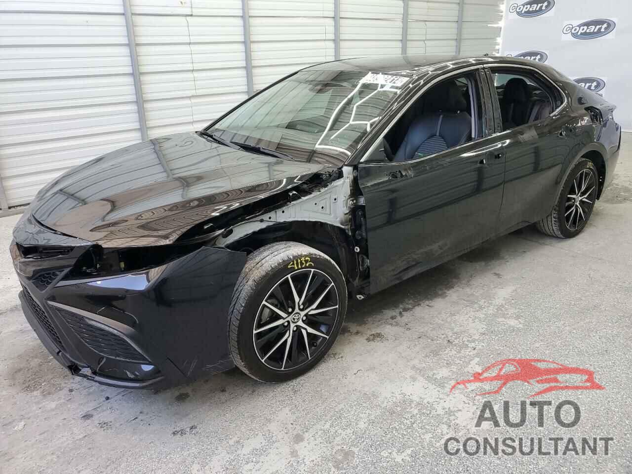 TOYOTA CAMRY 2022 - 4T1G11AK9NU063840