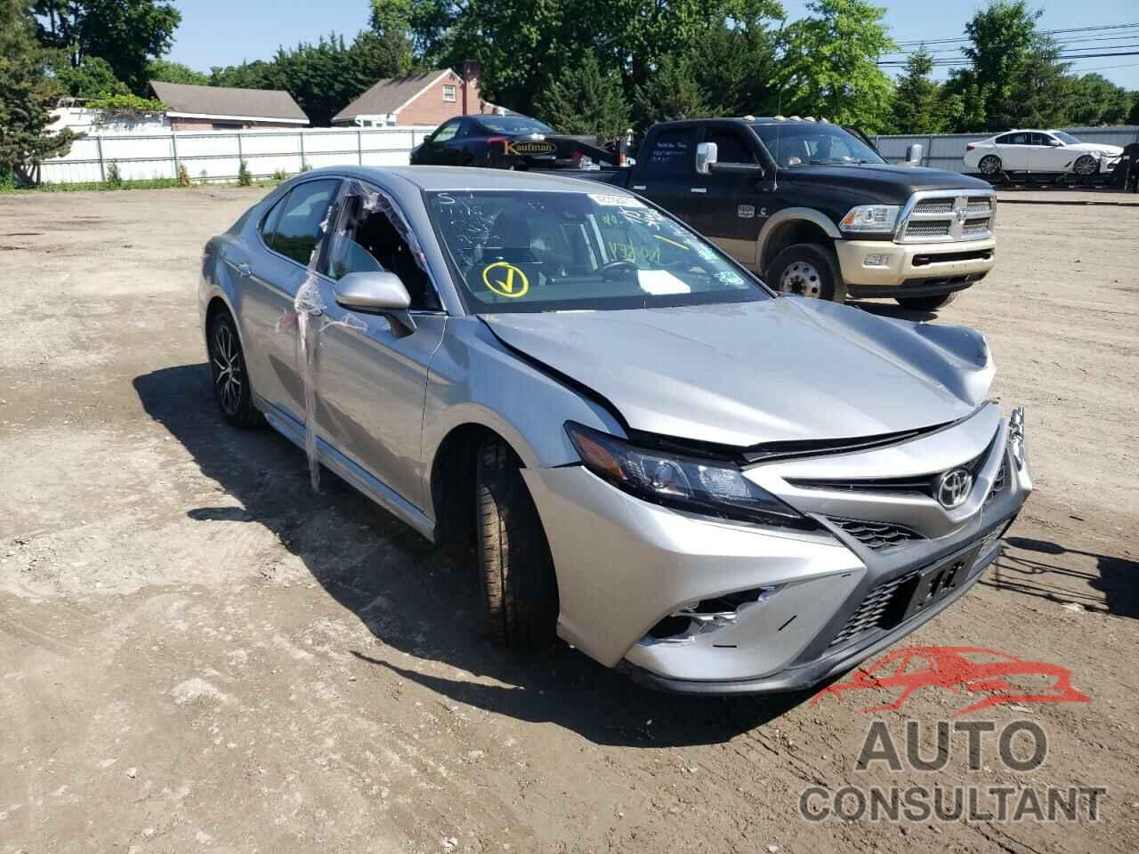 TOYOTA CAMRY 2021 - 4T1G11AK9MU560935