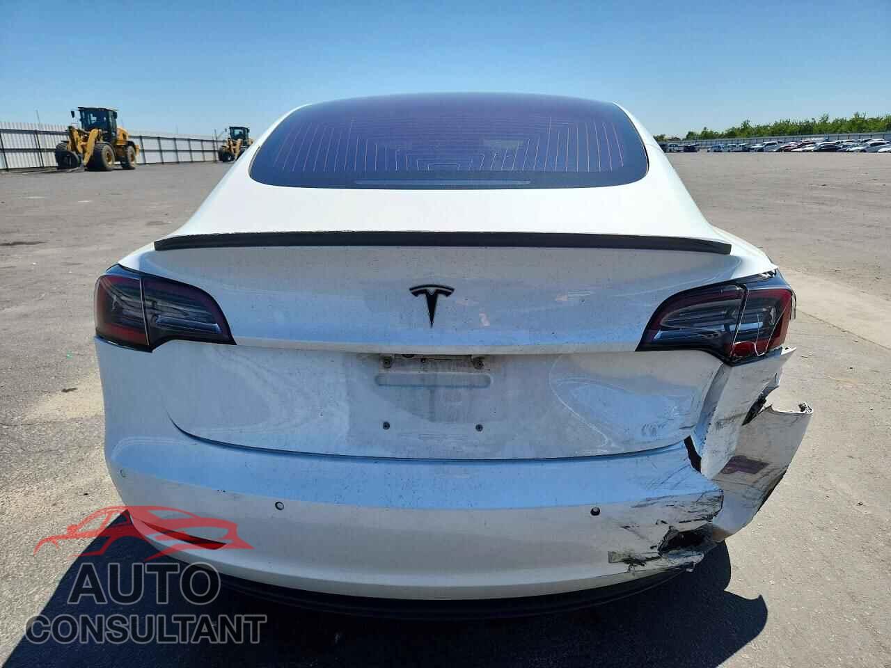 TESLA MODEL 3 2018 - 5YJ3E1EA5JF026165