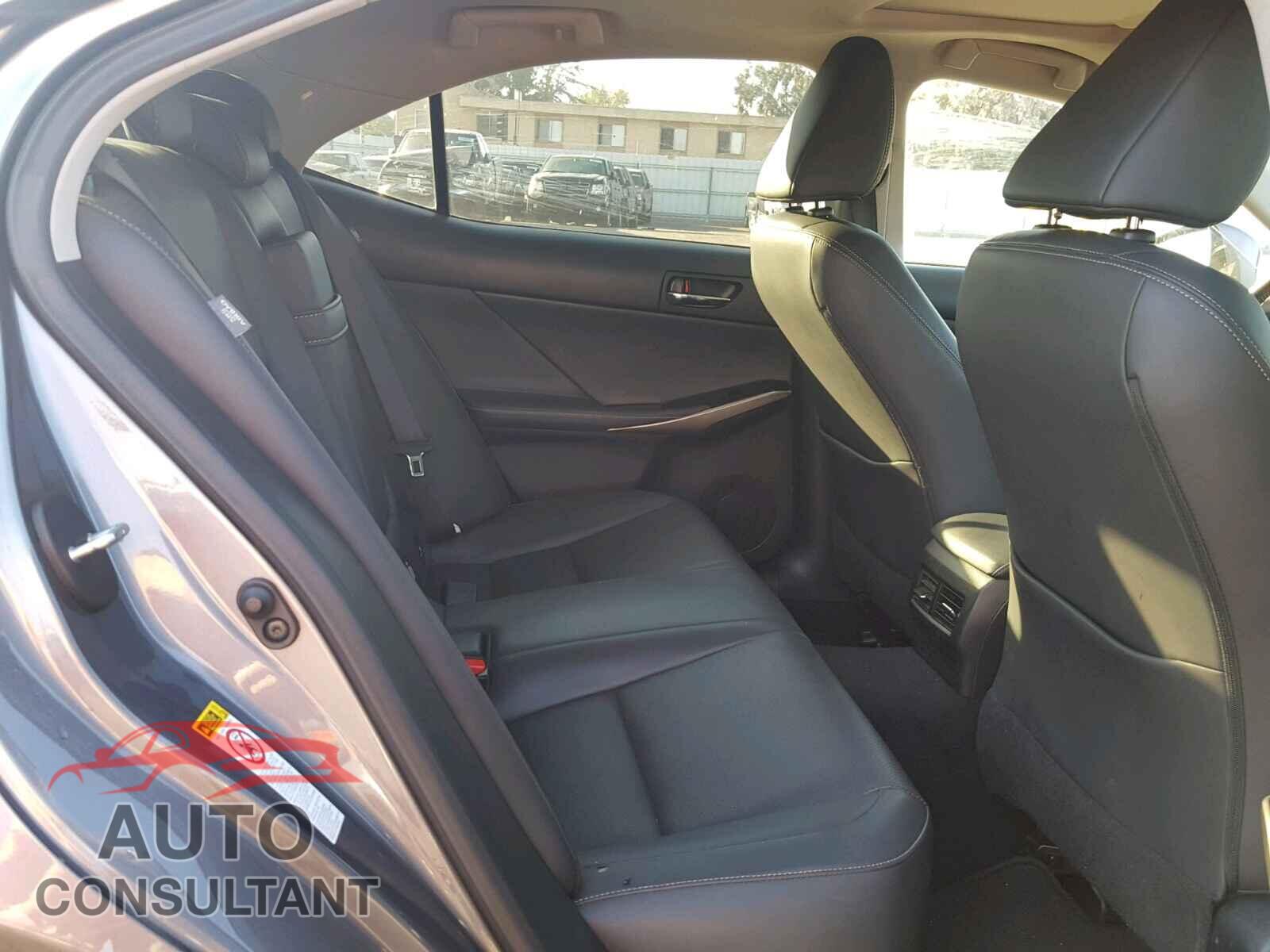LEXUS IS 2016 - JTHBA1D21G5025606