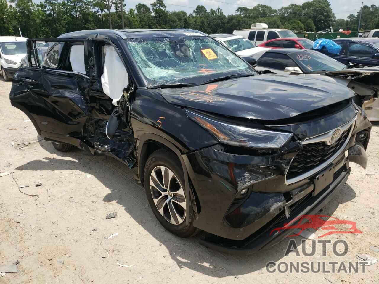 TOYOTA HIGHLANDER 2021 - 5TDGZRAH5MS072411