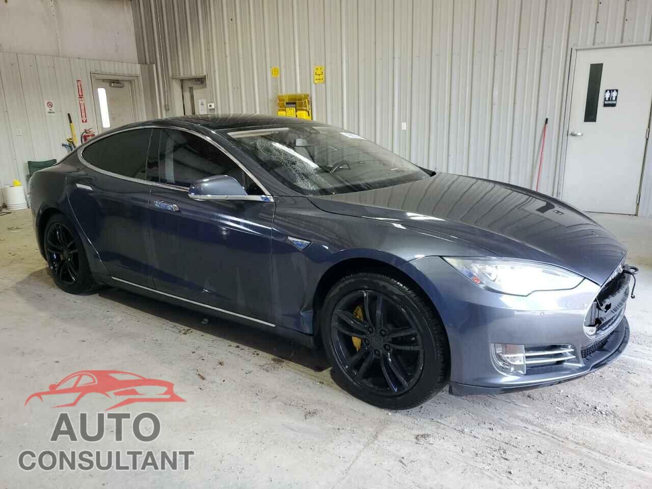 TESLA MODEL S 2015 - 5YJSA1S1XFFP77068