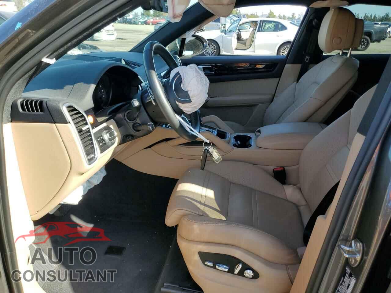 PORSCHE CAYENNE 2019 - WP1AA2AY3KDA18665